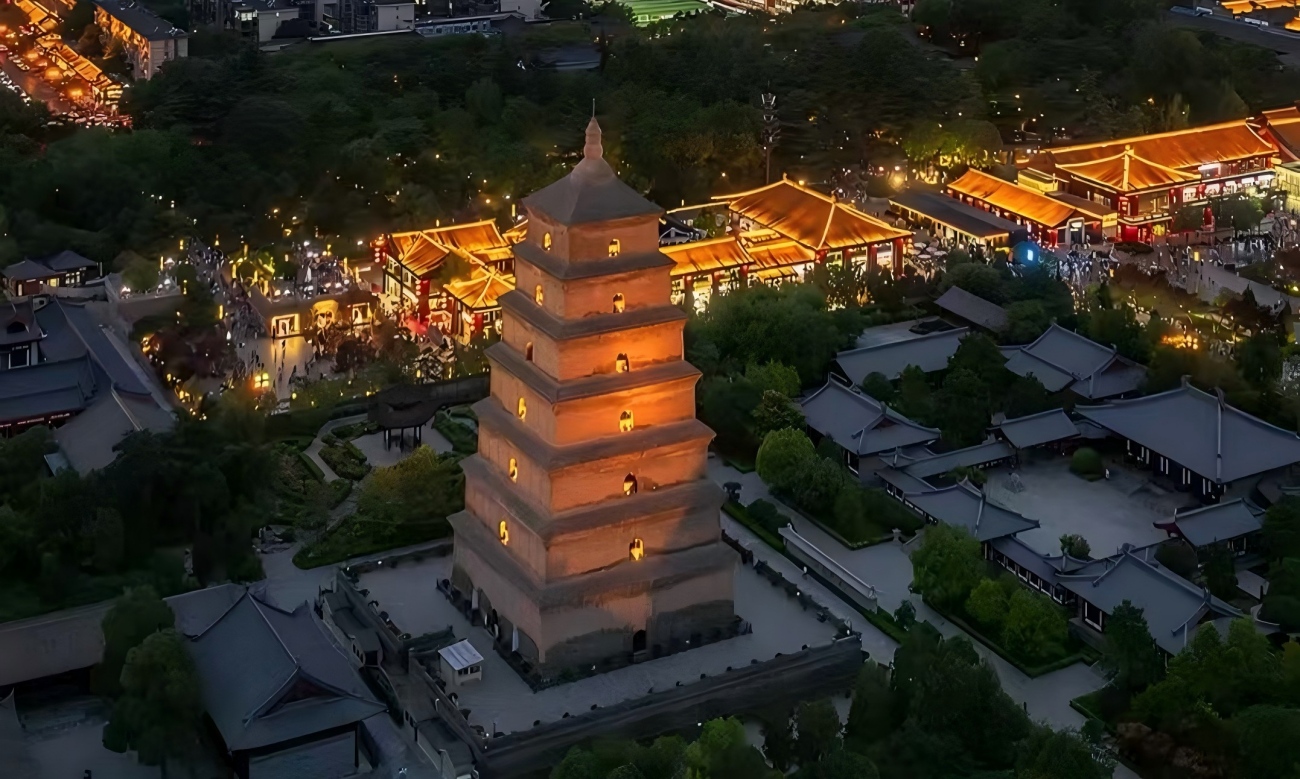Pagoda gigante del ganso salvaje