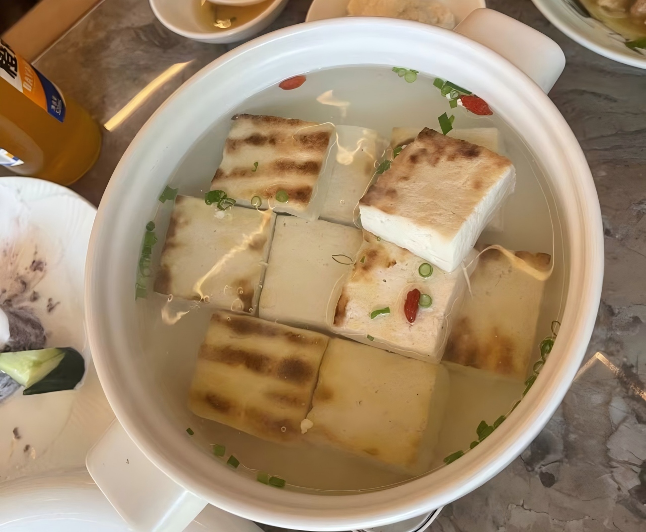 Tofu estofado enorme en China