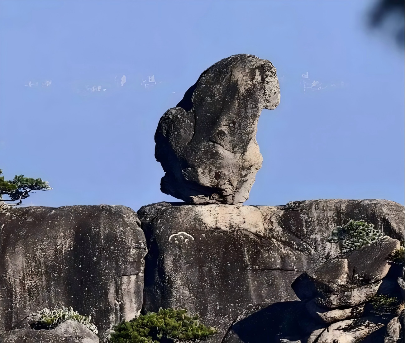 Гротескные скалы в Китае