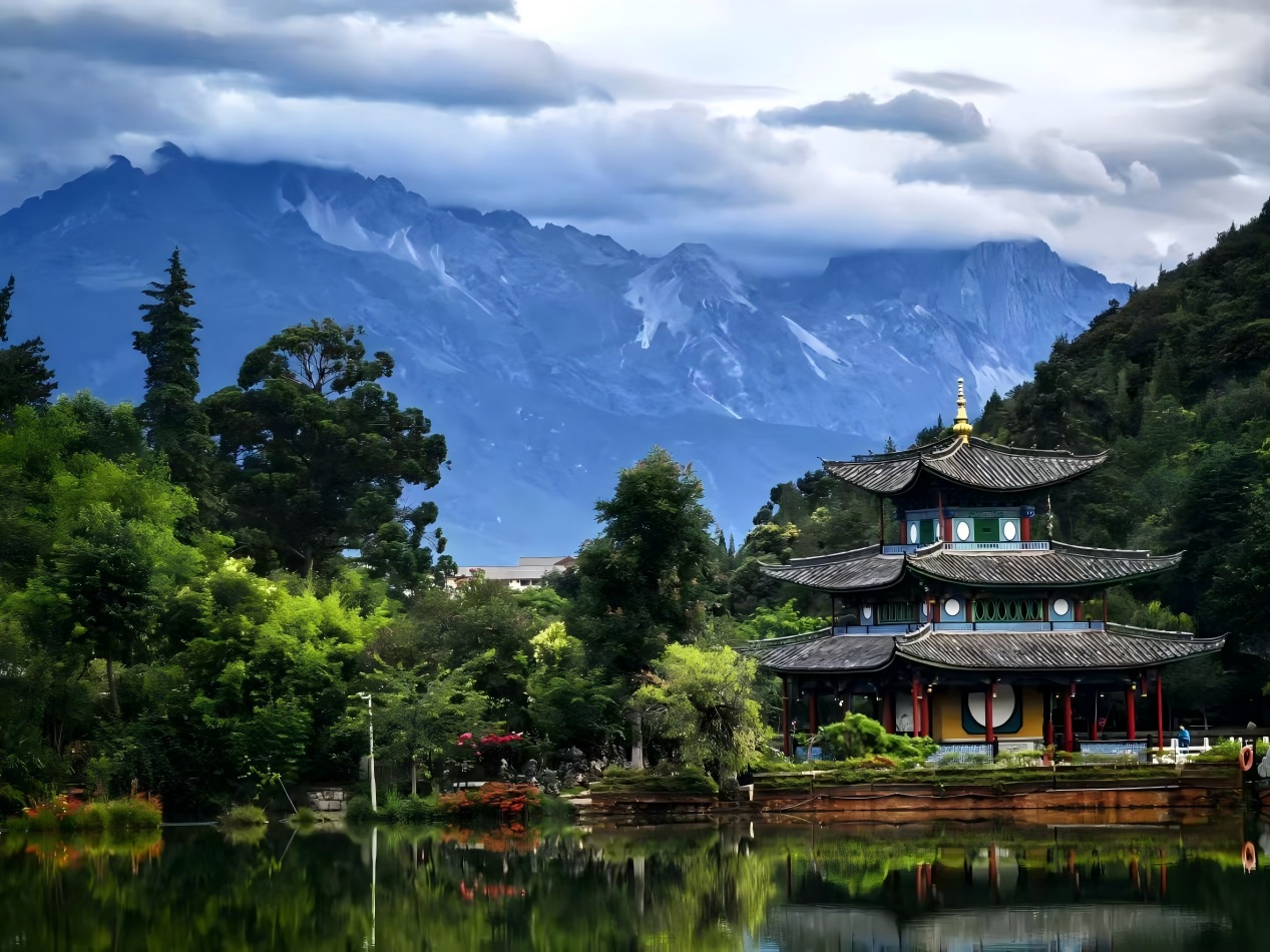 Lijiang’s Water Source & Photo Paradise