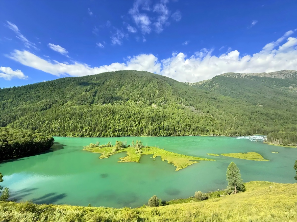 Синьцзян, озеро Канас, Китай