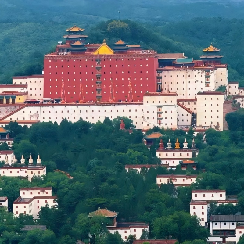 Горный курорт Чэнде