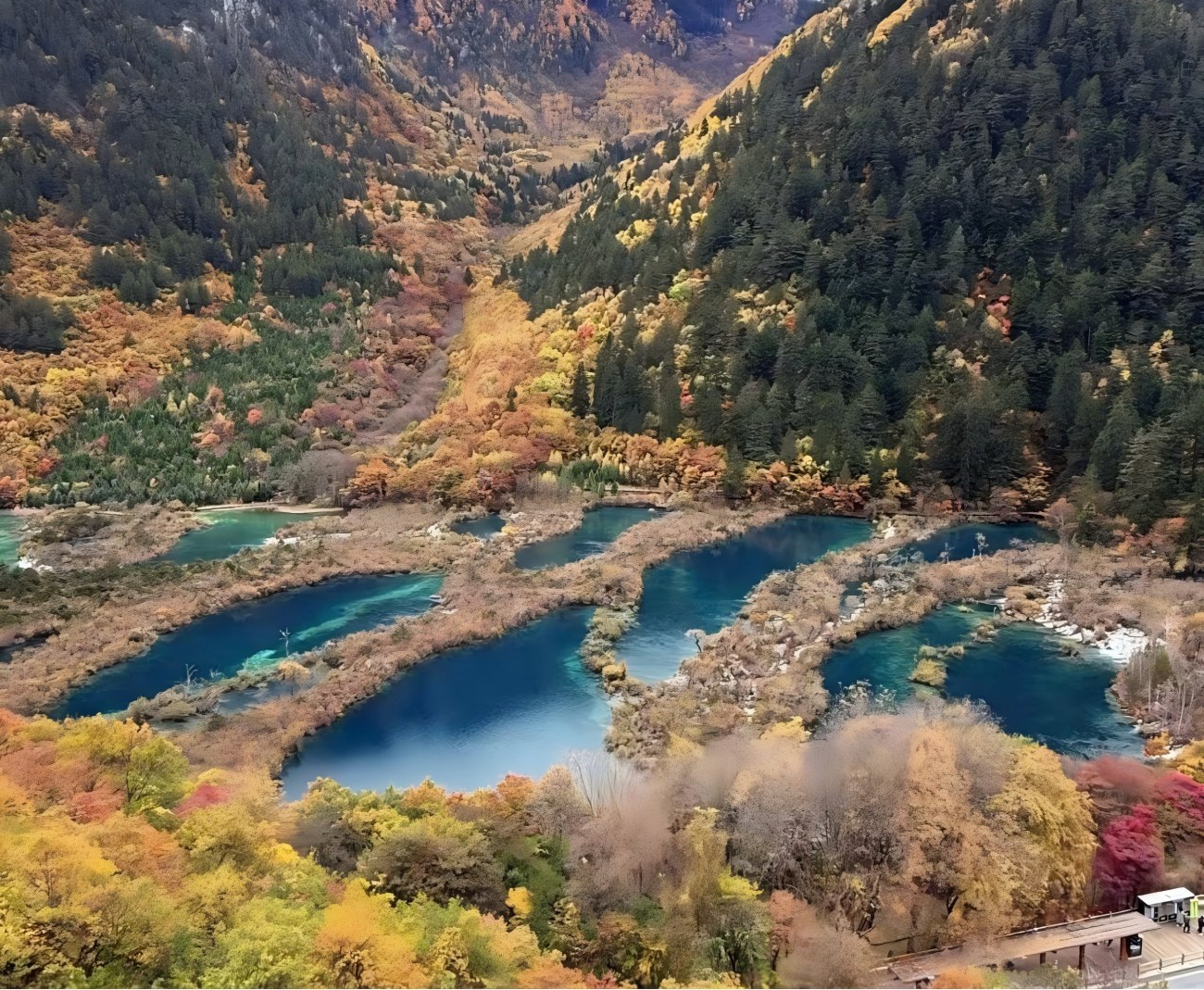 Lagos y cascada Shuzheng en China