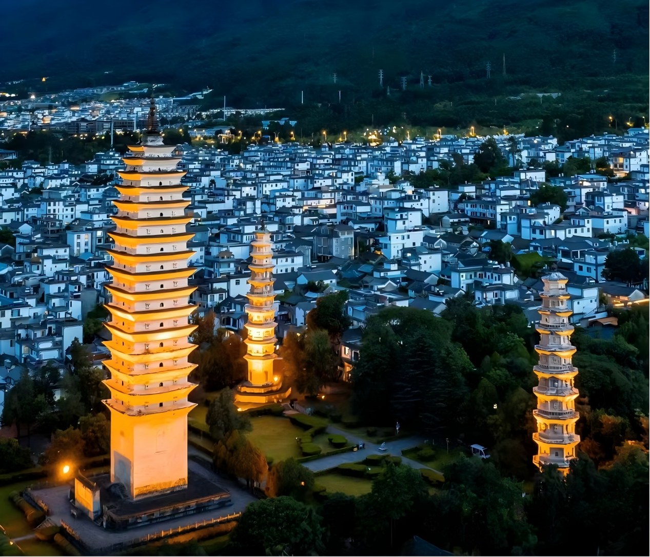 Chongsheng Temple Three Pagodas