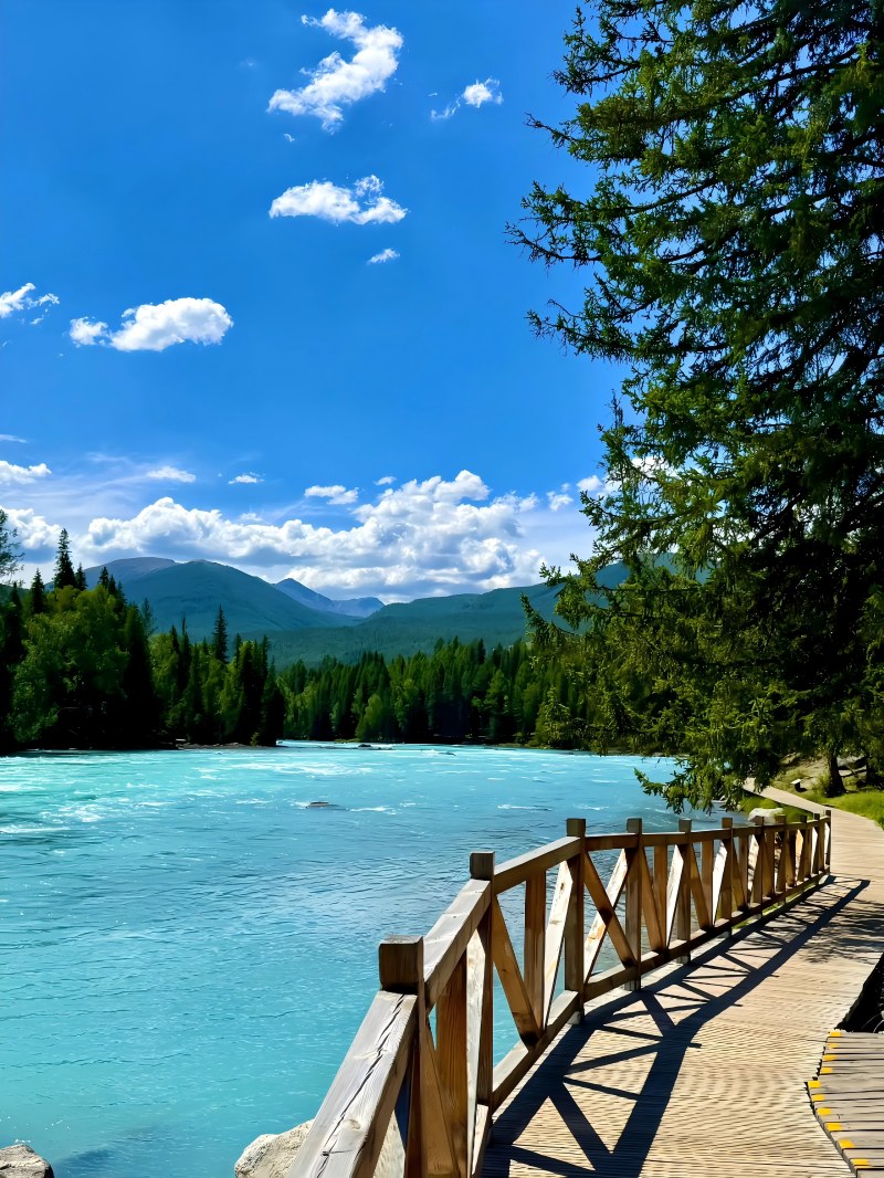 Синьцзян, озеро Канас, Китай