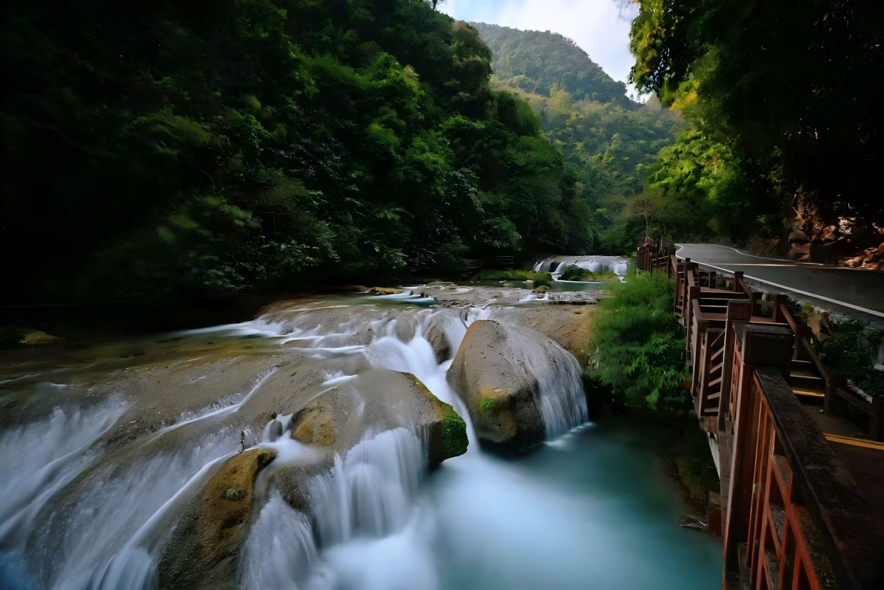 Puente antiguo de Xiaoqikong
