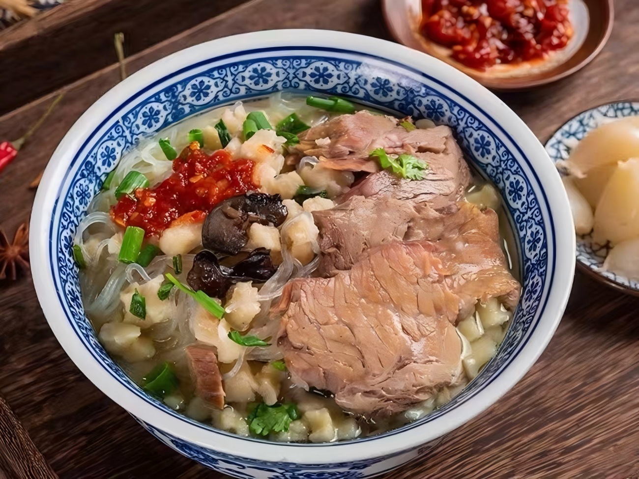 Yangrou Paomo (Sopa de cordero con pan al vapor)