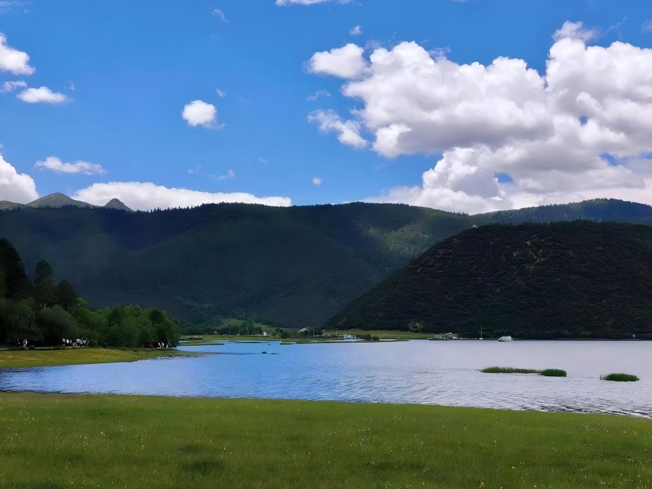 Parque Nacional Pudacuo en Shangri-La Yunnan